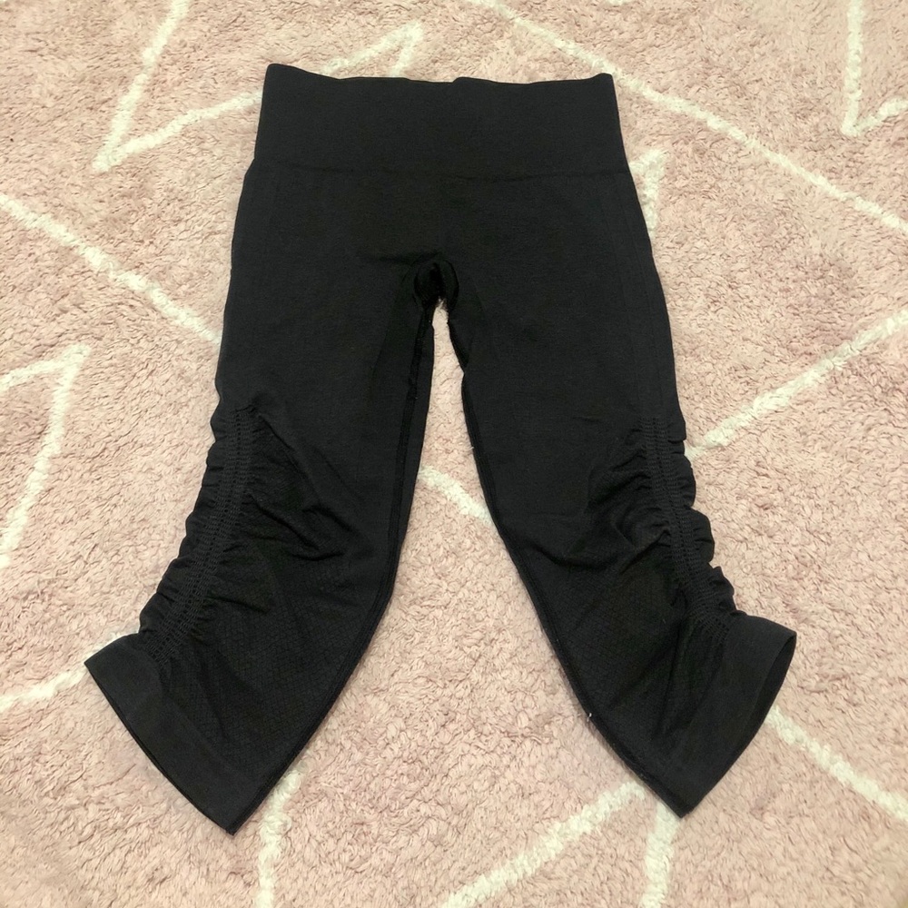 Lululemon crops